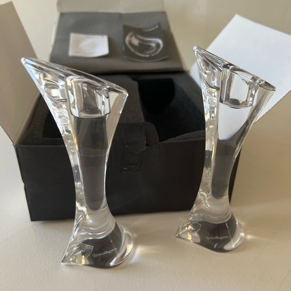 Orrefors of Sweden Pair of “Drop” Candlesticks Design by Martti Rytkonen - Picture 2 of 9